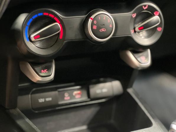 Kia Rio IV с пробегом 2019 года, цена 1 289 000 рублей, 133000 км, седан, Автокод Объявления