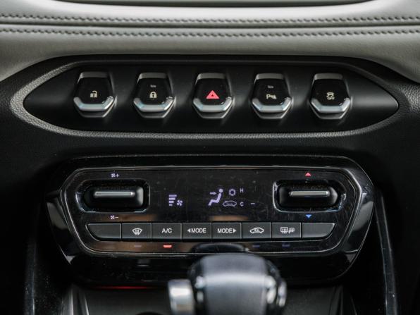 Chevrolet Captiva II с пробегом 2022 года, цена 2 198 000 рублей, 65290 км, внедорожник, Автокод Объявления