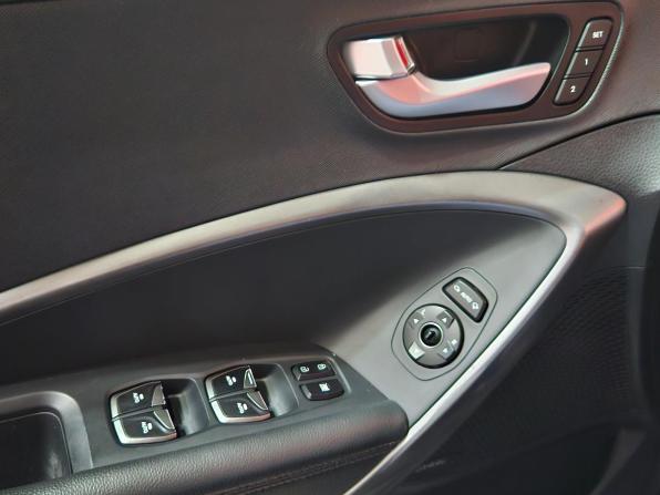 Hyundai Santa Fe III Рестайлинг с пробегом 2016 года, цена 2 370 000 рублей, 194867 км, внедорожник, Автокод Объявления