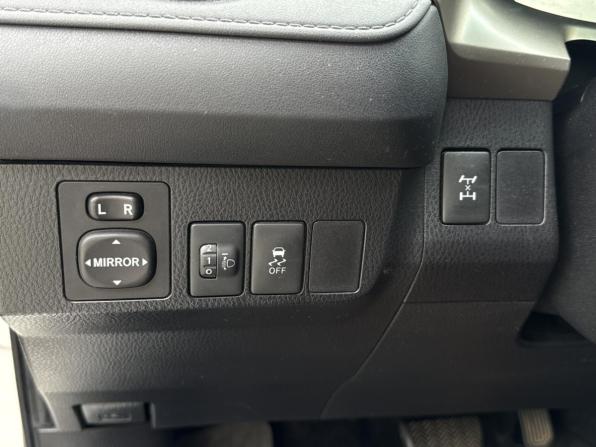 Toyota RAV4 IV (XA40) с пробегом 2015 года, цена 1 830 000 рублей, 174022 км, внедорожник, Автокод Объявления