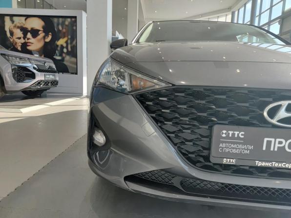 Hyundai Solaris II Рестайлинг с пробегом 2021 года, цена 1 620 000 рублей, 75260 км, седан, Автокод Объявления