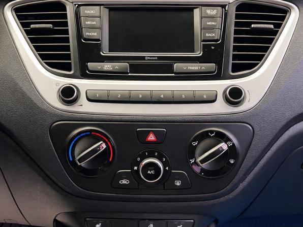 Hyundai Solaris II с пробегом 2017 года, цена 1 097 000 рублей, 159237 км, седан, Автокод Объявления