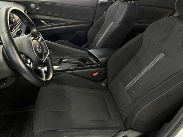 Hyundai Elantra VII (CN7) с пробегом 2022 года, цена 2 070 300 рублей, 42000 км, седан, Автокод Объявления
