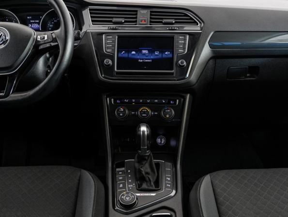Volkswagen Tiguan II с пробегом 2017 года, цена 2 049 000 рублей, 143491 км, внедорожник, Автокод Объявления