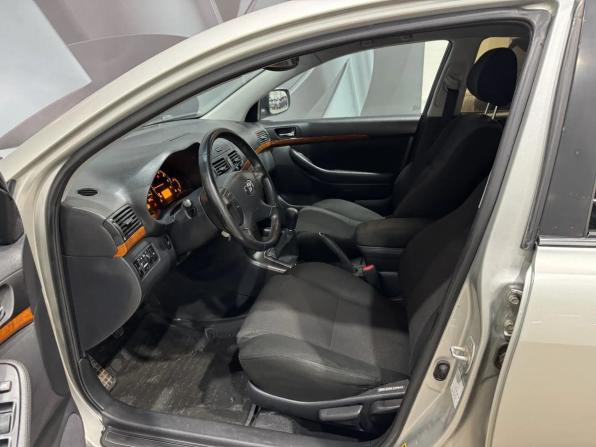 Toyota Avensis II Рестайлинг с пробегом 2006 года, цена 720 000 рублей, 219744 км, седан, Автокод Объявления