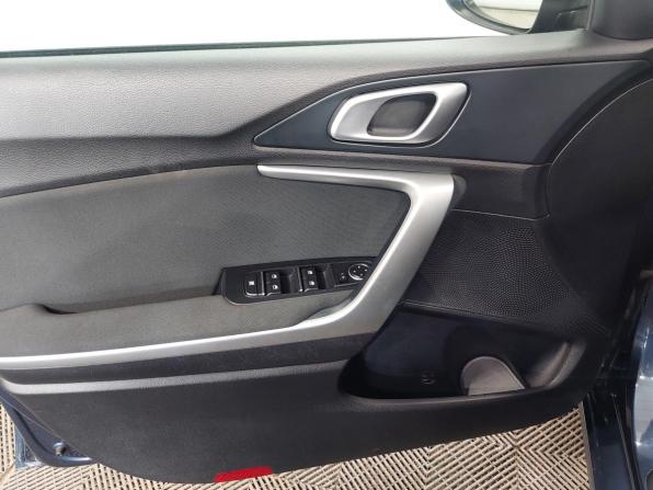 Kia Ceed III с пробегом 2020 года, цена 1 820 000 рублей, 61332 км, хэтчбек, Автокод Объявления