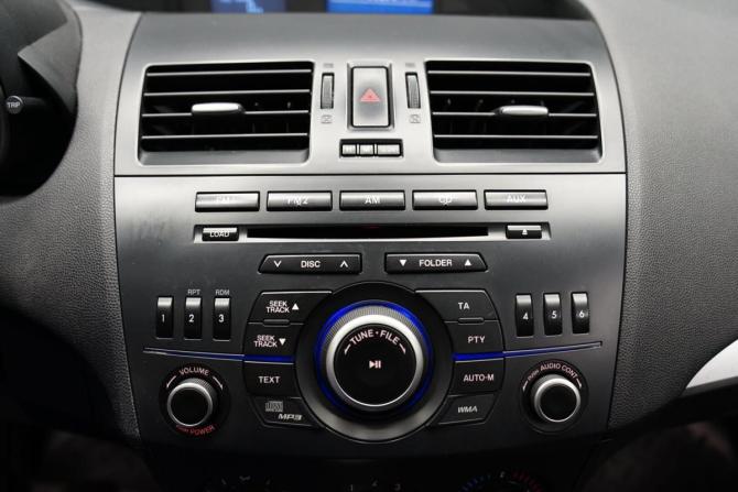 Mazda 3 II (BL) Рестайлинг с пробегом 2012 года, цена 990 000 рублей, 184141 км, седан, Автокод Объявления