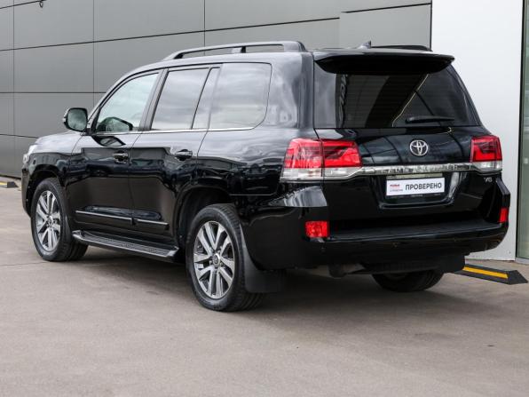 Toyota Land Cruiser 200 Series Рестайлинг 2 с пробегом 2017 года, цена 5 998 000 рублей, 233960 км, внедорожник, Автокод Объявления