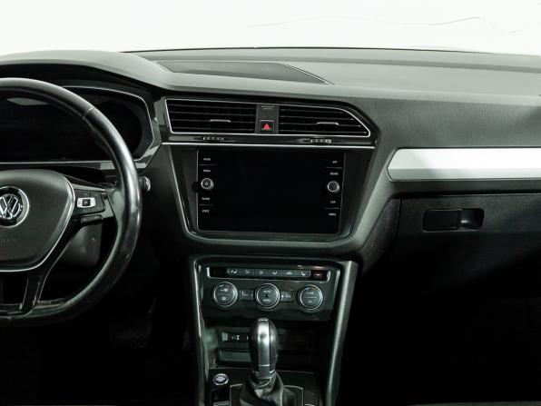 Volkswagen Tiguan II с пробегом 2017 года, цена 2 249 700 рублей, 166604 км, внедорожник, Автокод Объявления