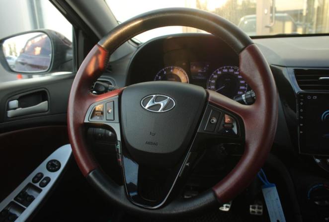Hyundai Solaris I с пробегом 2011 года, цена 780 000 рублей, 193423 км, седан, Автокод Объявления