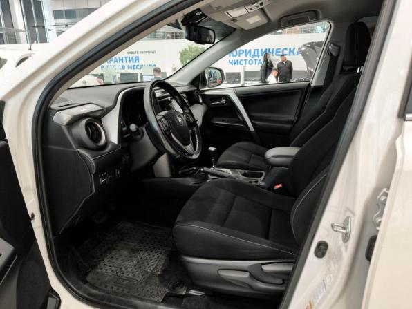 Toyota RAV4 IV (XA40) Рестайлинг с пробегом 2016 года, цена 2 180 000 рублей, 109460 км, внедорожник, Автокод Объявления