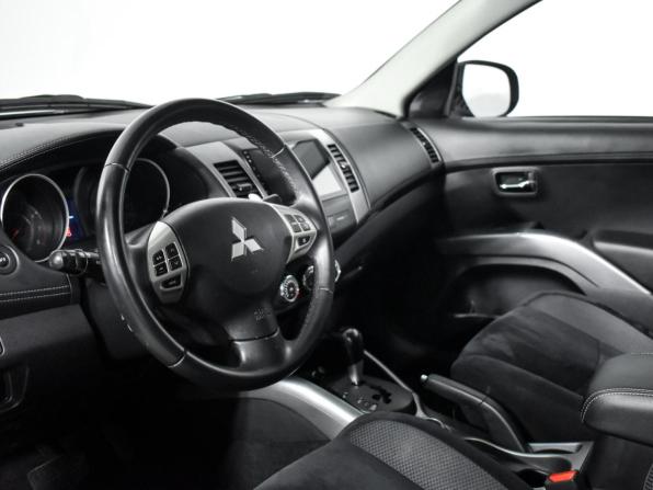 Mitsubishi Outlander II Рестайлинг с пробегом 2011 года, цена 800 000 рублей, 255017 км, внедорожник, Автокод Объявления