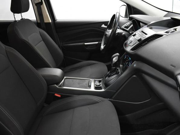Ford Kuga II Рестайлинг с пробегом 2018 года, цена 1 675 000 рублей, 140486 км, внедорожник, Автокод Объявления