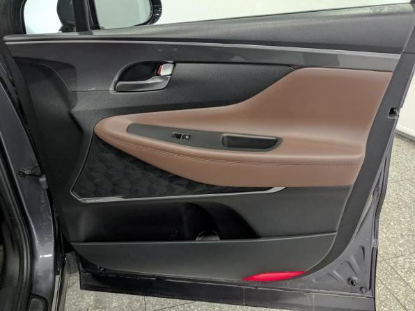 Hyundai Santa Fe IV Рестайлинг с пробегом 2021 года, цена 3 900 000 рублей, 59819 км, внедорожник, Автокод Объявления