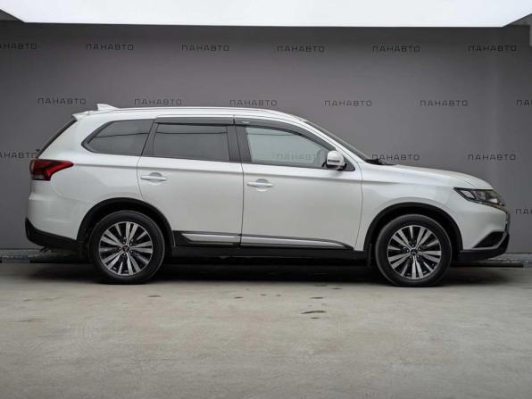 Mitsubishi Outlander III Рестайлинг 3 с пробегом 2020 года, цена 2 399 000 рублей, 91816 км, внедорожник, Автокод Объявления