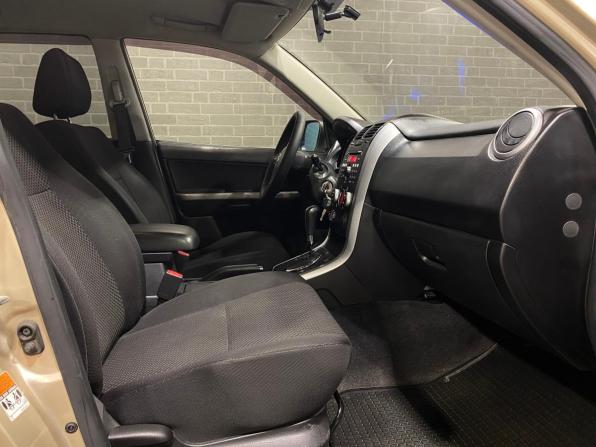 Suzuki Grand Vitara II Рестайлинг с пробегом 2010 года, цена 1 000 000 рублей, 229100 км, внедорожник, Автокод Объявления