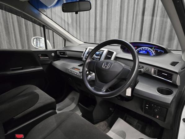 Honda Freed I Рестайлинг с пробегом 2012 года, цена 949 000 рублей, 150000 км, компактвэн, Автокод Объявления