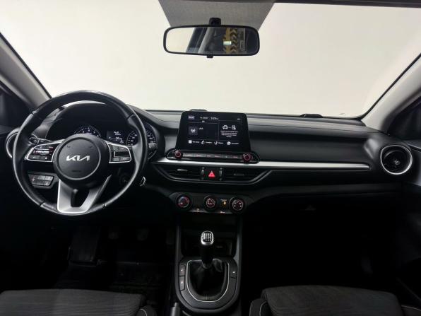 Kia Cerato IV Рестайлинг с пробегом 2022 года, цена 2 300 000 рублей, 71800 км, седан, Автокод Объявления