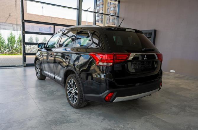 Mitsubishi Outlander III Рестайлинг 2 с пробегом 2016 года, цена 2 400 000 рублей, 150740 км, внедорожник, Автокод Объявления