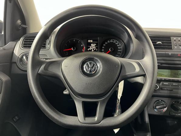 Volkswagen Polo V Рестайлинг с пробегом 2015 года, цена 980 000 рублей, 107763 км, седан, Автокод Объявления