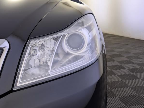 Skoda Octavia II (A5) Рестайлинг с пробегом 2011 года, цена 1 180 000 рублей, 107050 км, лифтбек, Автокод Объявления