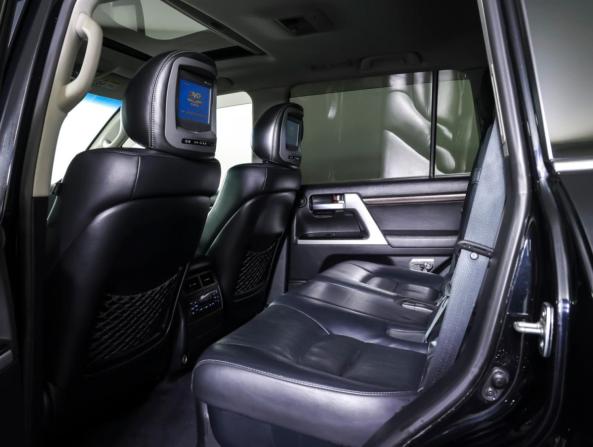 Toyota Land Cruiser 200 Series Рестайлинг 2 с пробегом 2015 года, цена 4 450 000 рублей, 239143 км, внедорожник, Автокод Объявления