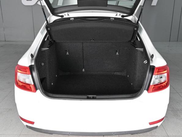 Skoda Octavia III (A7) Рестайлинг с пробегом 2019 года, цена 1 820 000 рублей, 78691 км, лифтбек, Автокод Объявления