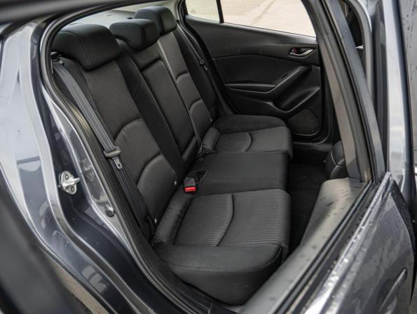 Mazda 3 III (BM) с пробегом 2014 года, цена 1 325 000 рублей, 92037 км, седан, Автокод Объявления