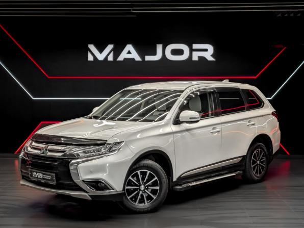Mitsubishi Outlander III Рестайлинг 2 с пробегом 2018 года, цена 1 900 000 рублей, 71986 км, внедорожник, Автокод Объявления