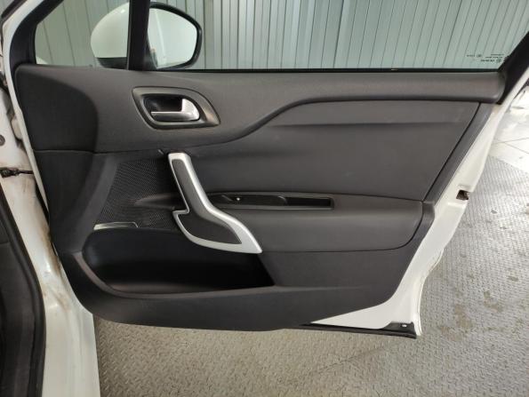 Citroen DS4 с пробегом 2013 года, цена 575 000 рублей, 210047 км, хэтчбек, Автокод Объявления