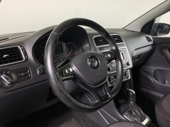 Volkswagen Polo V Рестайлинг с пробегом 2017 года, цена 1 063 000 рублей, 150000 км, седан, Автокод Объявления