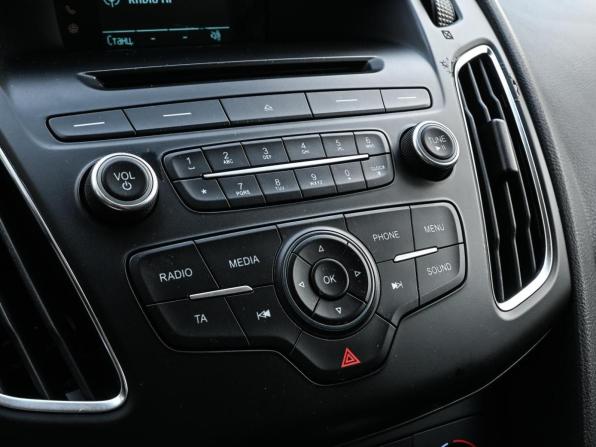 Ford Focus III Рестайлинг с пробегом 2017 года, цена 999 000 рублей, 133203 км, хэтчбек, Автокод Объявления