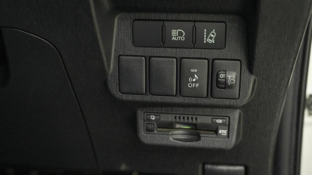 Toyota Prius Alpha I (ZVW40/41) Рестайлинг Благовещенск  - изображение 31