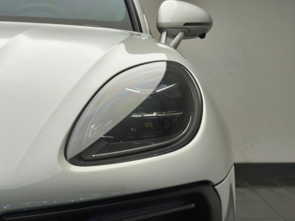 Porsche Macan I Рестайлинг 2 с пробегом 2022 года, цена 7 497 000 рублей, 26611 км, внедорожник, Автокод Объявления