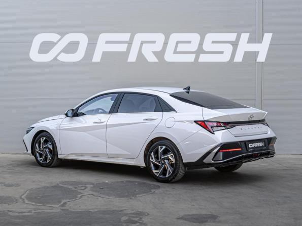 Hyundai Elantra VII (CN7) Рестайлинг с пробегом 2024 года, цена 2 299 000 рублей, 17230 км, седан, Автокод Объявления