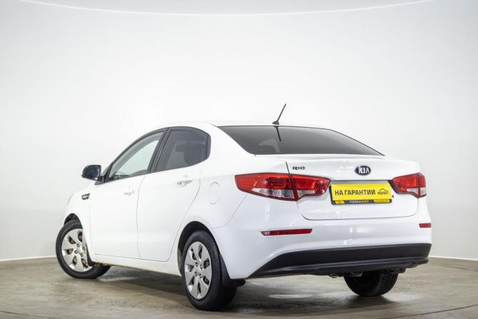 Kia Rio III Рестайлинг с пробегом 2015 года, цена 1 069 000 рублей, 158599 км, седан, Автокод Объявления