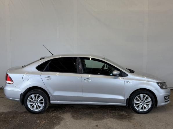 Volkswagen Polo V Рестайлинг с пробегом 2016 года, цена 1 150 000 рублей, 80643 км, седан, Автокод Объявления