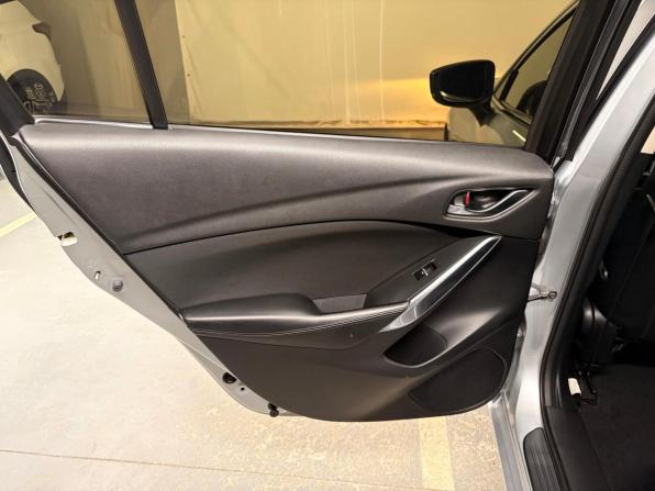 Mazda 6 III (GJ) Рестайлинг с пробегом 2018 года, цена 1 940 000 рублей, 104518 км, седан, Автокод Объявления