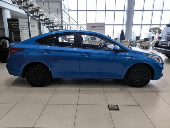 Hyundai Solaris II с пробегом 2017 года, цена 1 095 000 рублей, 211171 км, седан, Автокод Объявления