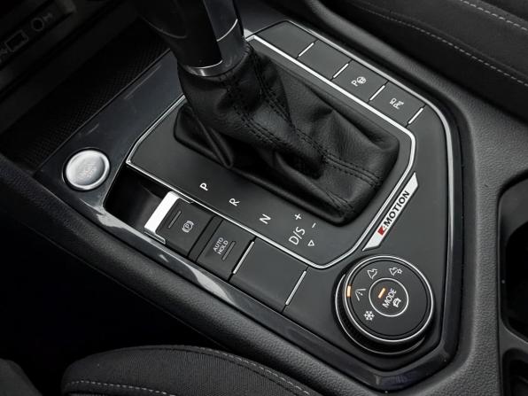 Volkswagen Tiguan II с пробегом 2018 года, цена 2 790 000 рублей, 116237 км, внедорожник, Автокод Объявления