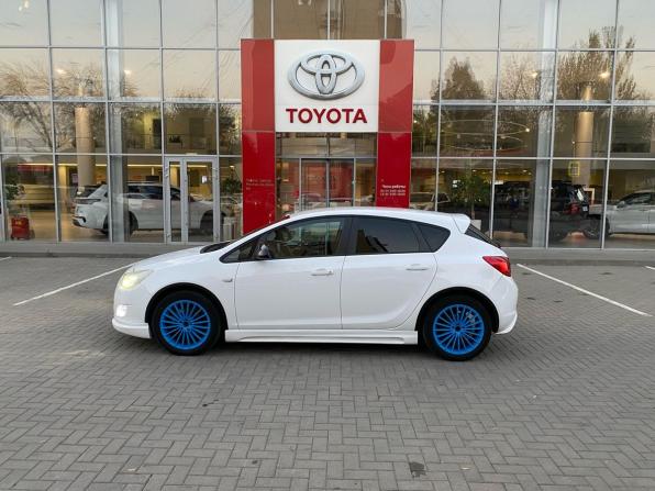 Opel Astra J с пробегом 2011 года, цена 570 000 рублей, 265425 км, хэтчбек, Автокод Объявления