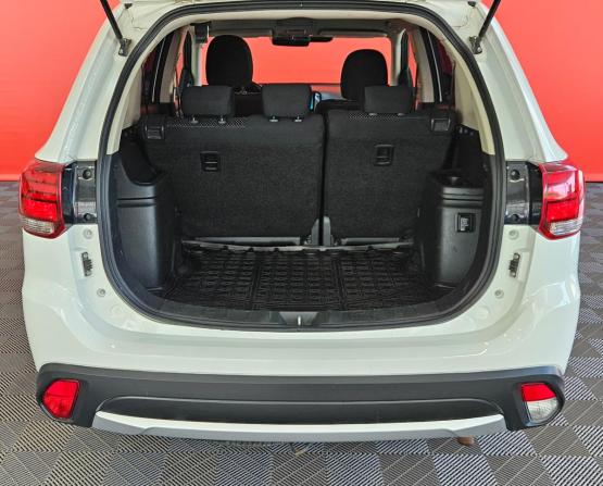 Mitsubishi Outlander III Рестайлинг 2 с пробегом 2018 года, цена 1 849 000 рублей, 177688 км, внедорожник, Автокод Объявления