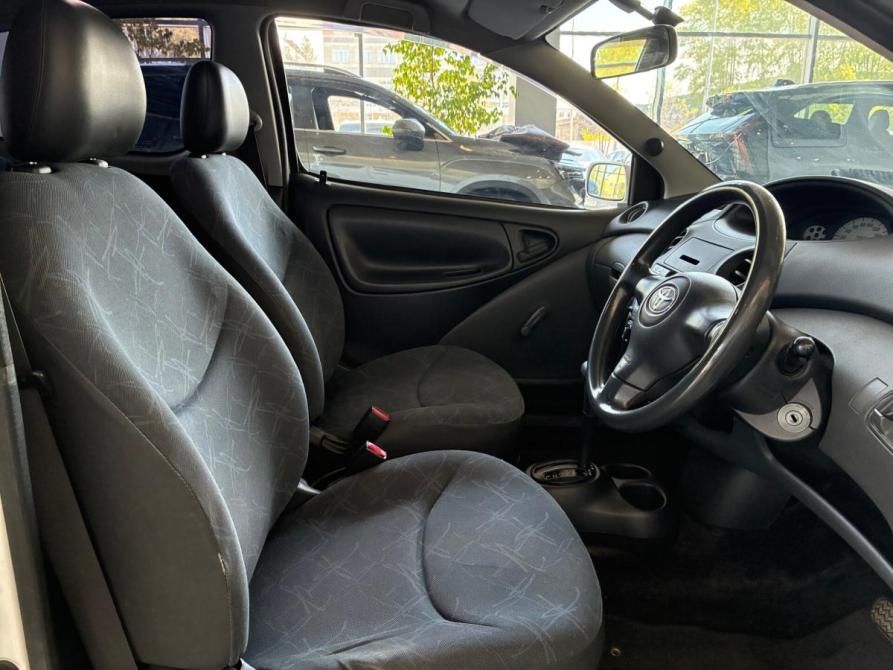 Toyota Vitz I (P10) Новосибирск  - изображение 13