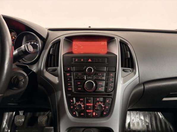 Opel Astra J Рестайлинг с пробегом 2013 года, цена 859 000 рублей, 131867 км, хэтчбек, Автокод Объявления