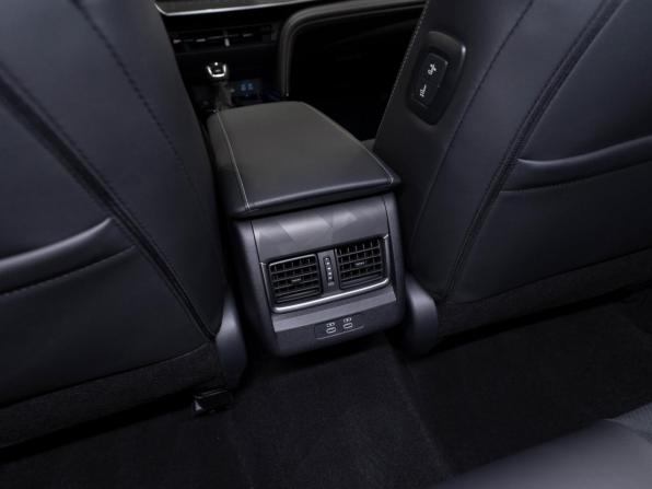Toyota Camry IX (XV80) China Market с пробегом 2026 года, цена 4 590 000 рублей, 11 км, седан, Автокод Объявления