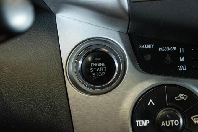 Toyota RAV4 III (XA30) с пробегом 2007 года, цена 1 399 000 рублей, 147116 км, внедорожник, Автокод Объявления