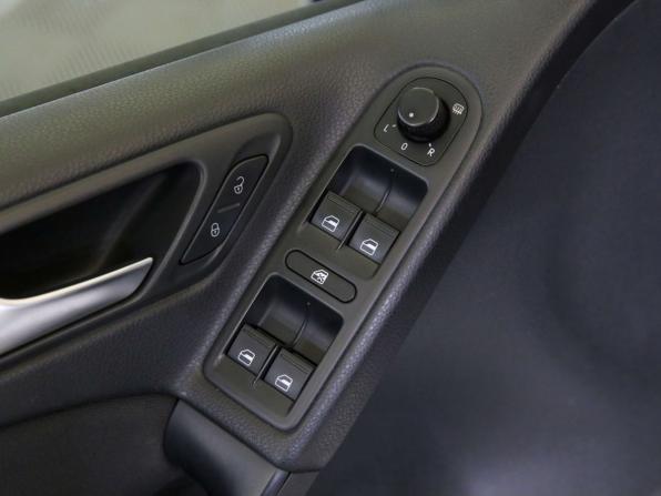 Volkswagen Golf VI с пробегом 2012 года, цена 745 000 рублей, 134000 км, хэтчбек, Автокод Объявления
