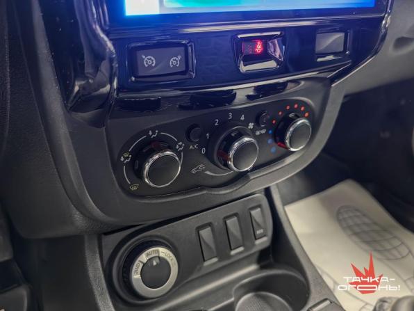 Renault Duster I Рестайлинг с пробегом 2018 года, цена 1 328 000 рублей, 136000 км, внедорожник, Автокод Объявления