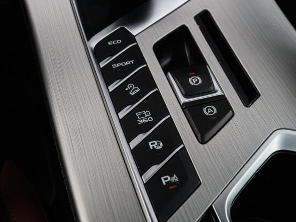 Geely Coolray I с пробегом 2021 года, цена 1 600 000 рублей, 81196 км, внедорожник, Автокод Объявления