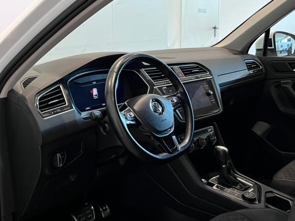 Volkswagen Tiguan II с пробегом 2019 года, цена 2 990 000 рублей, 129306 км, внедорожник, Автокод Объявления